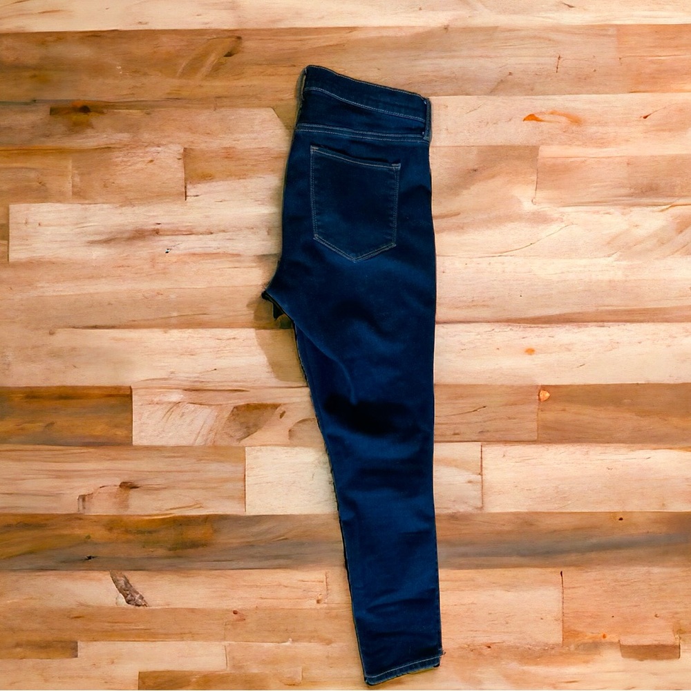 Gap denim jegging. Size 31/12 dark indigo